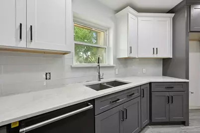 2417 Meadow Court, Bedford, TX 76021 - Photo 12