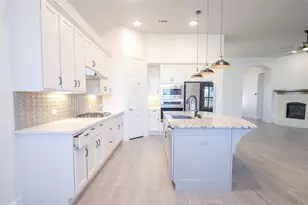 1121 Bridle Path Dr, Aubrey, TX 76227 - Photo 6