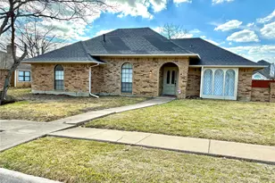 2405 Country Valley Rd, Garland, TX 75041 - Photo 1