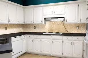 2405 Country Valley Rd, Garland, TX 75041 - Photo 12