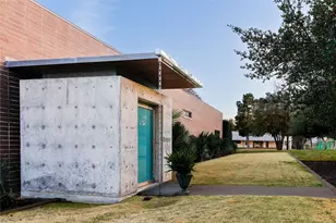 1302 Eastus Dr, Dallas, TX 75208 - Photo 6