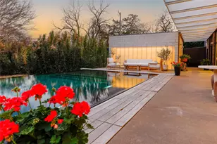 1302 Eastus Dr, Dallas, TX 75208 - Photo 2