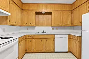 706 S Manson St, Wolfe City, TX 75496 - Photo 8