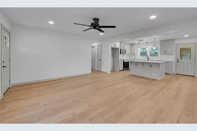 214 N Avenue P, Clifton, TX 76634 - Photo 6