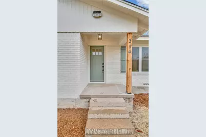 214 N Avenue P, Clifton, TX 76634 - Photo 2