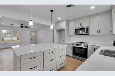 214 N Avenue P, Clifton, TX 76634 - Photo 12