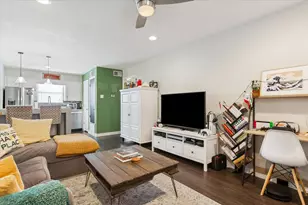 1368 S 12th St, Waco, TX 76706 - Photo 8