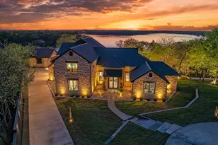 145 Lakeside Ln, Gainesville, TX 76240 - Photo 1