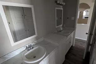 2009 Ming Dr, Edgecliff Village, TX 76134 - Photo 20