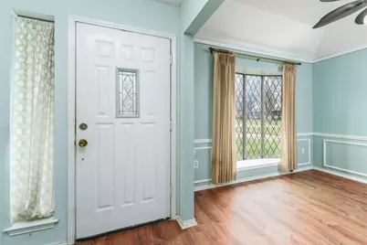 549 Greenwood Circle, Hurst, TX 76053 - Photo 4