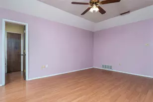 549 Greenwood Cir, Hurst, TX 76053 - Photo 18