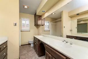 549 Greenwood Cir, Hurst, TX 76053 - Photo 24