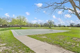 1633 Mountain Laurel Dr, Keller, TX 76248 - Photo 34