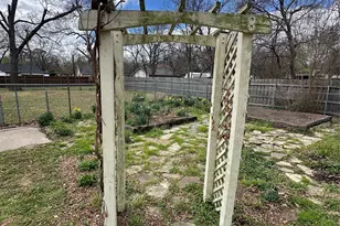 103 W Damon St, Terrell, TX 75160 - Photo 32