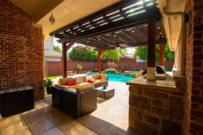 8209 Fountain Springs Drive, Plano, TX 75025 - Photo 2