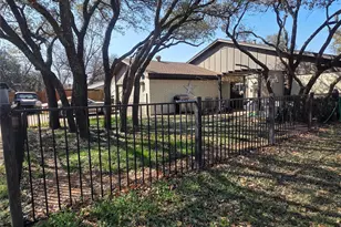 1301 Cliff Dr, Graham, TX 76450 - Photo 6