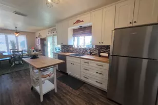 1301 Cliff Dr, Graham, TX 76450 - Photo 18