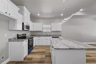 3110 St John St, Greenville, TX 75401 - Photo 6