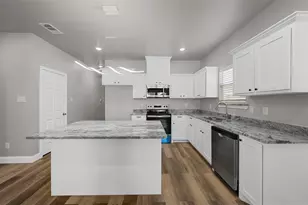 3110 St John St, Greenville, TX 75401 - Photo 4