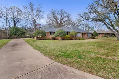 713 Briarwood Drive, Denison, TX 75020 - Photo 2