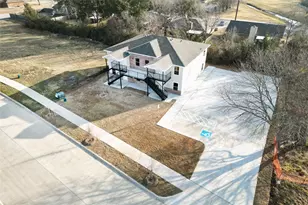 3008 Grey Wolf Circle, Denton, TX 76209 - Photo 2