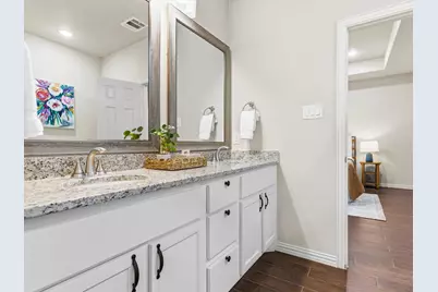 1310 Yale Street, River Oaks, TX 76114 - Photo 30