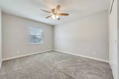 2043 Chatsworth Road, Carrollton, TX 75007 - Photo 20