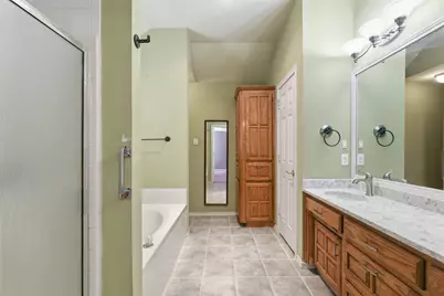 1201 E Apache Trail, Granbury, TX 76048 - Photo 16