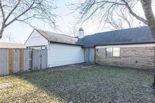 2121 Country Oaks Dr, Garland, TX 75040 - Photo 20