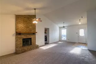 2121 Country Oaks Dr, Garland, TX 75040 - Photo 4