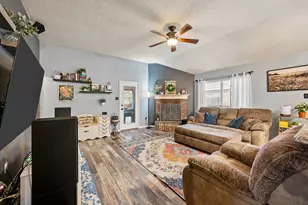 609 Oak Hollow Trail, Saginaw, TX 76179 - Photo 10