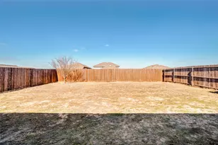 841 Glover Dr, Aubrey, TX 76227 - Photo 18