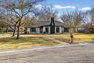 403 Muskrat Pl, Greenville, TX 75402 - Photo 1