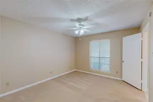 1912 N Irving Heights Dr, Irving, TX 75061 - Photo 32