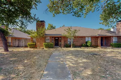 1912 N Irving Heights Drive, Irving, TX 75061 - Photo 1