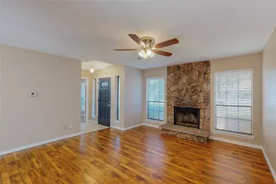 1912 N Irving Heights Drive, Irving, TX 75061 - Photo 6