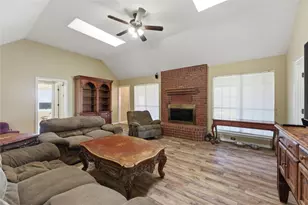 14529 County Rd 511, Venus, TX 76084 - Photo 4