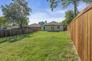 121 W Morton St, Denison, TX 75021 - Photo 26