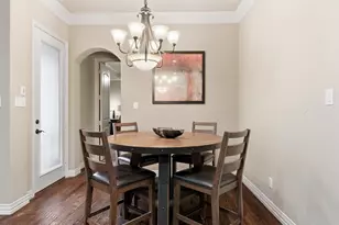 2115 N Hill Dr, Irving, TX 75038 - Photo 24