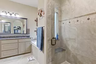 2115 N Hill Dr, Irving, TX 75038 - Photo 4
