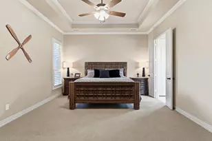 2115 N Hill Dr, Irving, TX 75038 - Photo 26
