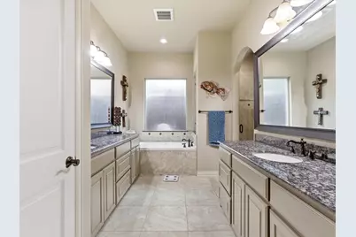 2115 N Hill Drive, Irving, TX 75038 - Photo 22