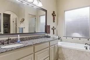 2115 N Hill Dr, Irving, TX 75038 - Photo 2
