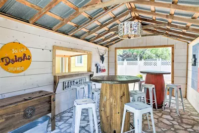 809 E Highway Street, Fredericksburg, TX 78624 - Photo 24