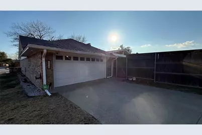 1000 Oxfordshire Drive, Carrollton, TX 75007 - Photo 20