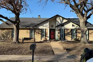 1000 Oxfordshire Dr, Carrollton, TX 75007 - Photo 1