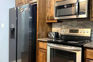 521 S Montgomery St, Sherman, TX 75090 - Photo 6