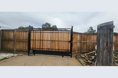 3102 Aspen Drive, Carrollton, TX 75007 - Photo 8