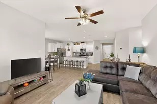 1601 Omaha Dr, Granbury, TX 76049 - Photo 4