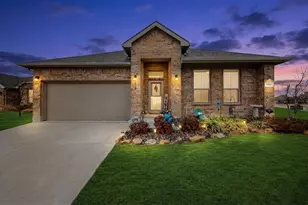 1601 Omaha Dr, Granbury, TX 76049 - Photo 1